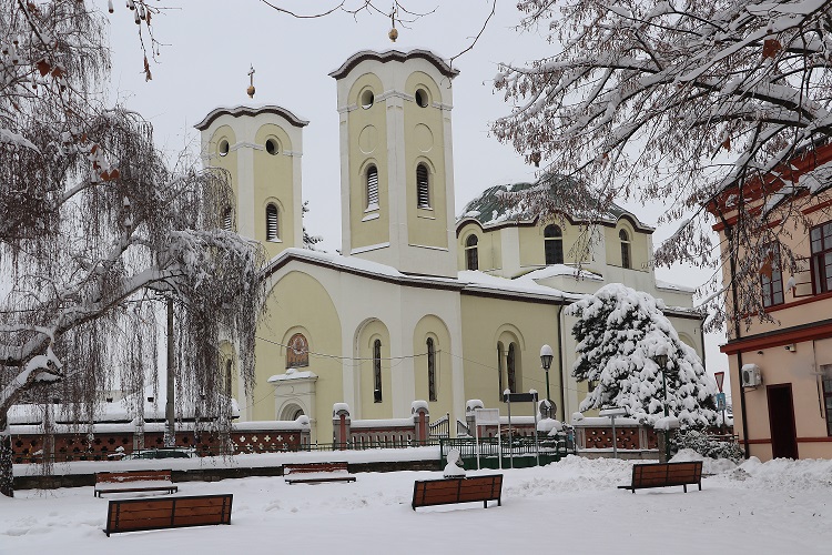 crkva zimska.jpg